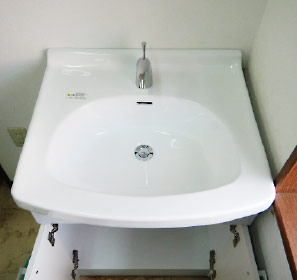 新しい洗面台・自動水栓