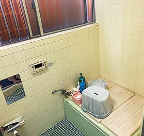 施工前(在来工法の浴室)