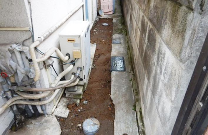 【写真】施工中:マス2か所取付、土埋め戻し