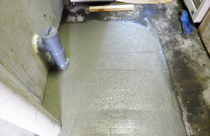 【写真】トイレの排水を別ルート(2階立管)に接続することにより、排水つまりを解消することができました。