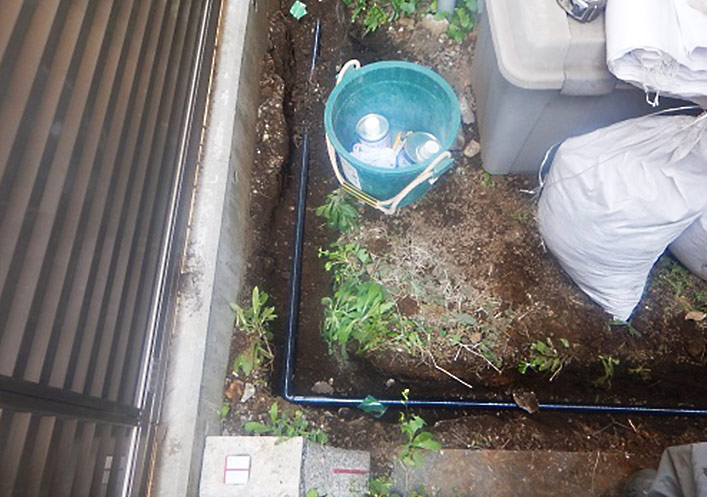 【写真】埋設給水管を引き直し工事