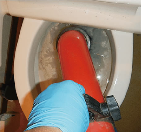 トイレットペーパーによるトイレつまりを解消画像